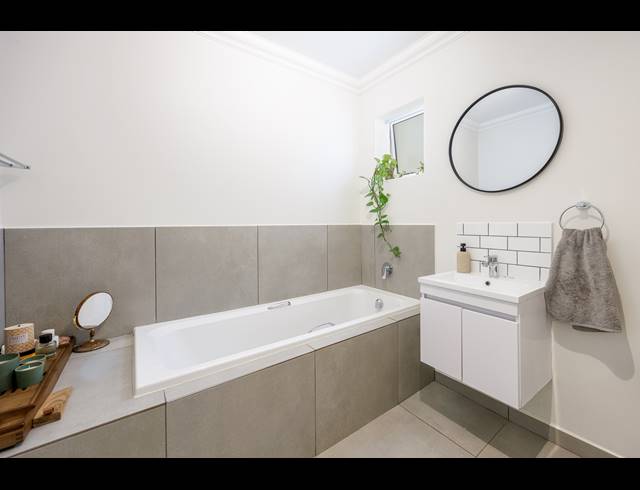 2 BEDROOM APARTMENT FOR SALE IN LANGEBERG RIDGE